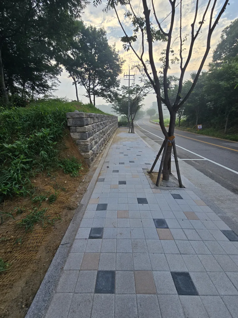 파손 보도블럭 교체 시공 완료
